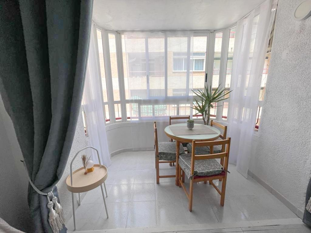 Studio Flat 150M Away From Beach Torrevieja Buitenkant foto